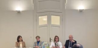 Tumori, studio: “con nuovo regime cura a 3 anni 77% pazienti libero da progressione”