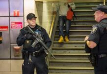 Usa, donna bruciata viva sulla metro di New York
