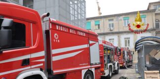 Vicenza, brucia il seminterrato dell’Ospedale San Bortolo. Evacuati diversi locali, spostati 91 pazienti. L’Ulss 8: “Nessun intossicato” incendio seminterrato ospedale san bortolo di Vicenza