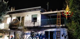 Montecchio Precalcino, abitazione in fiamme: nessun ferito. Vigili del fuoco spengono il rogo incendio abitazione montecchio precalcinno