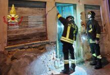 Isola Vicentina, veicolo contro casa pericolante: chiusa una corsia per pericolo crollo isola vicentina casa danneggiata periucolante crollo