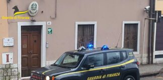 Guardia di Finanza scopre 10 lavoratori irregolari tra cui due minori in locale di Enego. Maximulta e attività sospesa la guardia di finanza di Asiago ha scoperto lavoratori irregolari a Enego