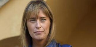 Boschi festeggia 44 anni e ammette: “Tornassi indietro farei l’attrice”