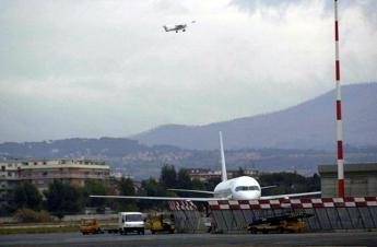 Chiusura spazio aereo? Da rimborsi a voli alternativi cosa spetta al passeggero