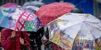 Due cicloni sull’Italia portano nubifragi, vento e mareggiate: ecco dove