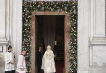 Giubileo, aperta ultima Porta Santa nella Basilica di San Paolo fuori le Mura