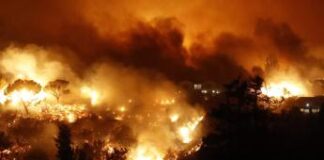 Inferno a Los Angeles per vasto incendio, 30mila persone evacuate: dichiarato stato emergenza