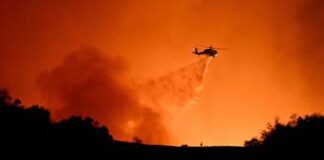 Los Angeles, incendio Palisades si allarga: ordine di evacuazione immediata
