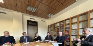 Convenzione tra il tribunale di Vicenza e AMCPS: al via la “messa alla prova” per un  modello di giustizia e inclusione sociale da rafforzare Messa alla prova, da sx Angelo Guzzo (pres. AMCPS), Giacomo Possamai (sindaco Vicenza, magistrato delegato Veronica Salvadori, Alessandro Moscatelli (pres. Ordine Avvocati), Luigi Perina (pres. Tribunale) e Lino Giorgio Bruno (procuratore capo)