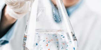 Microplastiche nei fluidi riproduttivi umani, ‘timori per la fertilità’