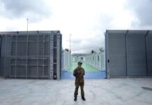 Migranti, nave Cassiopea verso l’Albania: 49 persone a bordo