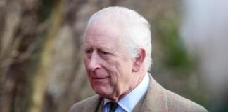 Re Carlo, visita ad Auschwitz per il giorno della memoria: “Sento che devo farlo, è importante”