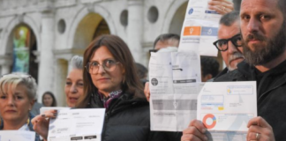 “Sindaci del Vicentino, niente stangate sui tributi locali alle imprese!”. L’appello di Confcommercio: “non fateci piangere” Prima il caro bollette, ora i commercianti del Vicentino si appellano ai sindaci per non stangarli con i tributi locali