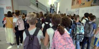 Scuola, cambiano pagelle di elementari e medie: le novità