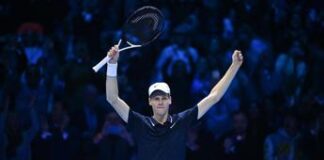 Sinner, vittoria con Tsitsipas. Ora l’Australian Open: “Buone sensazioni per l’esordio”