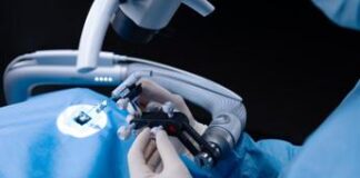 Sordità, il chirurgo audiologo: “Oggi la diagnosi si fa entro i primi giorni vita del neonato’