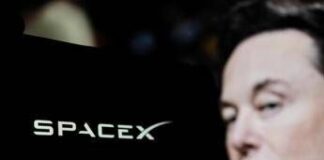 Trump a Musk e SpaceX: “Andate a recuperare astronauti abbandonati nello spazio”
