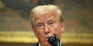 Trump, messaggio a Putin: “Stop alla guerra o altre sanzioni per Russia”