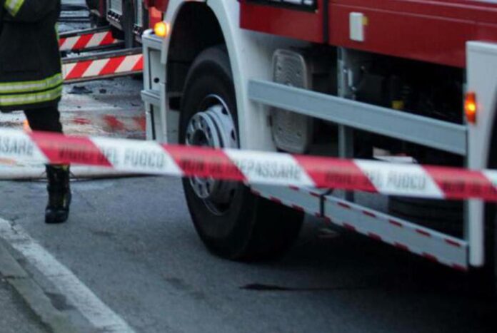 Viterbo, scooter travolto da camion: arrestato il conducente, guidava con la patente revocata