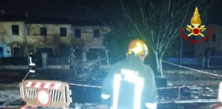 Montecchio Maggiore, camper distrutto dalle fiamme. Nessun ferito montecchio maggiore camper distrutto dalle fiamme