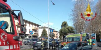 Scontro tra due auto a Lonigo, tre feriti incidente stradale a Lonigo, tre feriti intervenuti i vigili del fuoco