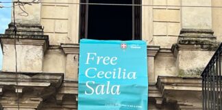 Comune di Vicenza: uno striscione a Palazzo Trissino per Cecilia Sala e per la libertà di informazione cecilia sala striscione palazzo trissino