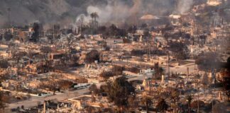 Incendi a Los Angeles, roghi ancora fuori controllo e almeno 10 morti incendi los angeles