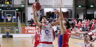 Basket serie B maschile, sorprendente Civitus Vicenza domina il derby: schiacciante vittoria 89-62 contro Gemini Mestre Civitus Vicenza