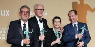 ‘Conclave’ trionfa ai Sag Awards, premiati anche Chalamet e Moore
