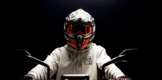 Cruscotti Koso: strumentazione perfetta per moto e scooter Contagiri per moto Koso