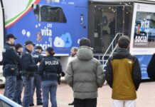 Una vita da social, grande interesse anche a Vicenza per l’iniziativa della Polizia di Stato contro i pericoli del web Una vita da social
