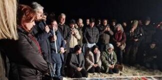 Due anni fa la strage di Cutro, veglia in spiaggia per ricordare i 94 migranti morti