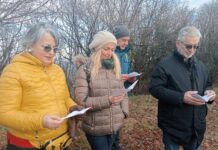 A Montepulgo di Cornedo Vicentino, si abbracciano gli alberi e si leggono poesie per loro, tra passeggiate e cioccolata calda Montepulgo di Cornedo Vicentino iniziativa abbracciare gli alberi