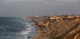 Gaza, Trump spiega il suo piano: “Non servono soldati Usa, ce la consegna Israele”