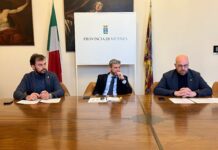 Strade più sicure, dalla Provincia di Vicenza un Bando per contributi ai Comuni. Fino a 450.000 euro a progetto la presentazione in Provincia di Vicenza del bando per strade più sicure, da sinistra Gonzo, Nardin e Berton