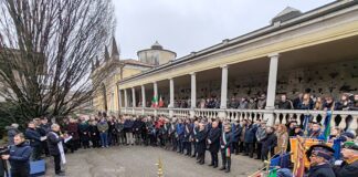 Giorno del Ricordo, le cerimonie a Vicenza. Due rose rosse per Norma Cossetto e per tutte le vittime delle foibe Giorno del Ricordo la Cerimonia in cimitero Maggiore di Vicenza