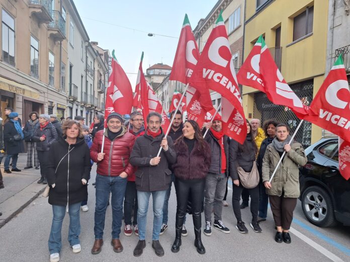 La Cgil alla manifestazione antifascista di Vicenza La Cgil alla manifestazione antifascista di Vicenza