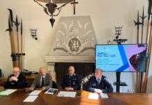 Vicenza, la polizia locale salva un cane maltrattato. Denunciato il proprietario Cane maltrattato, la conferenza dedicata al salvataggio da parte della polizia locale di Vicenza