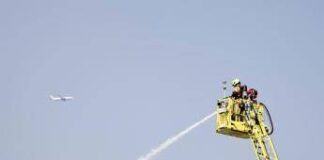 Londra, a fuoco albergo in centro: 100 persone evacuate