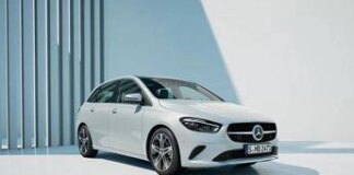 Mercedes-Benz, otto modelli per i neopatentati