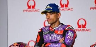 MotoGp, brutta caduta per Jorge Martin in test a Sepang: portato in ospedale