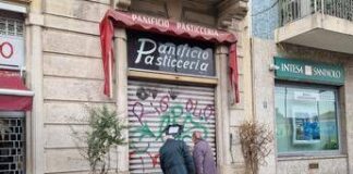 Omicidio in panetteria a Milano, arrestato il figlio 21enne del fornaio