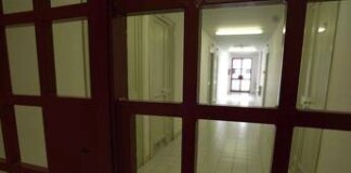 Prato, ebbe un figlio con l’allievo: la donna deve restare in cella