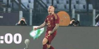 Roma-Napoli 1-1, Angelino al fotofinish blocca la fuga di Conte