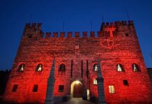 Marostica Città dell’Amore: il Castello Inferiore si tinge di rosso Marostica Città Dell'Amore