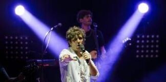 Sanremo 2025, Ermal Meta chi è: la famiglia, 6 volte al Festival e l’amore per la figlia Fortuna