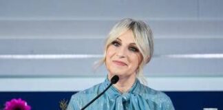 Sanremo 2025, Katia Follesa: chi è la co-conduttrice della terza serata del Festival