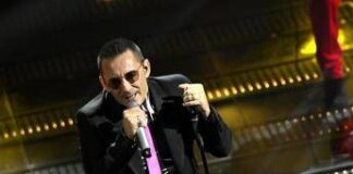 Sanremo 2025, Kekko dei Modà dopo la caduta: “Male alle costole, il dolore persiste”