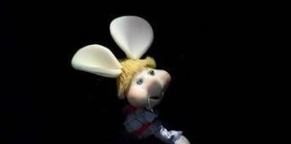 Sanremo 2025, chi è Leo Valli: ecco la voce di Topo Gigio in duetto con Lucio Corsi Al festival di Sanremo la rivelazione è... Topo Gigio nella performace con Lucio Corsi