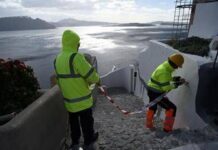 Santorini trema ancora, alto rischio frane per scosse sismiche